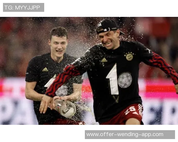 诺伊尔与穆勒携手共创足球传奇引领全球球迷热潮