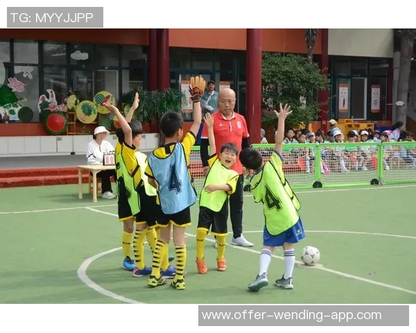 足球意外险助力球迷无忧畅享比赛乐趣保障您的运动安全与健康